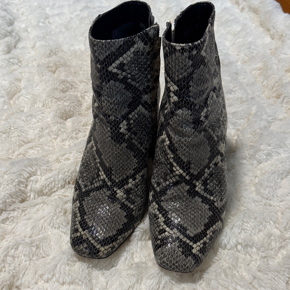 Circus by Sam Edelman Black and Gray Snakeskin Ankle Boots